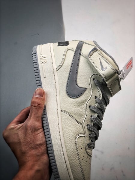 Air Force 1 07 Mid Branco e Cinzento - Vista 2