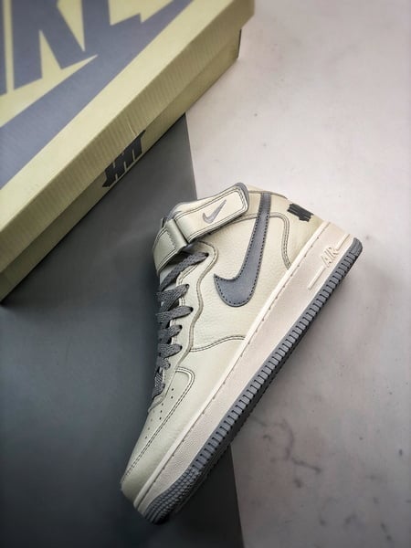 Air Force 1 07 Mid Branco e Cinzento - Vista 8