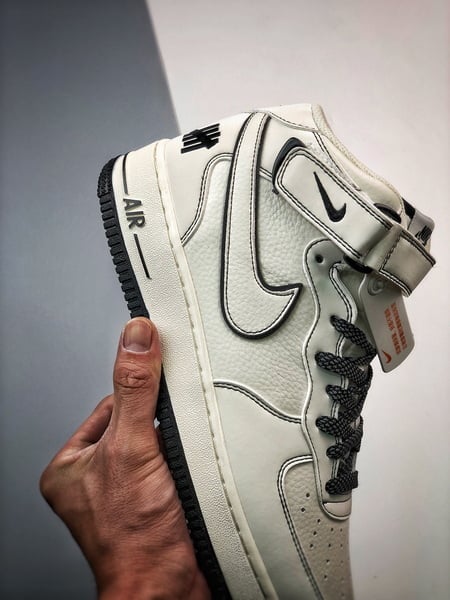Air Force 1 07 Mid Branco e Preto - Vista 6