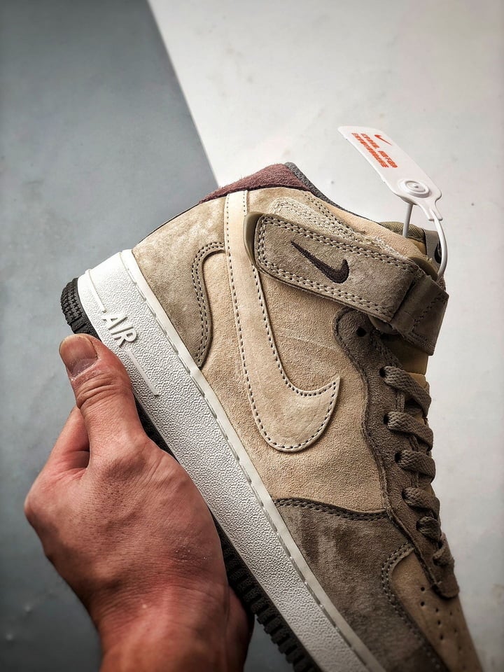 Air Force 1 07 Mid Caqui e Marrom Camurca - Vista 2