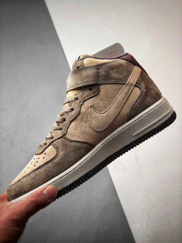 Air Force 1 07 Mid Caqui e Marrom Camurca - Vista 5