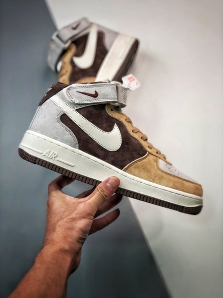 Air Force 1 07 Mid Cafe Grao Camurca - Vista 2