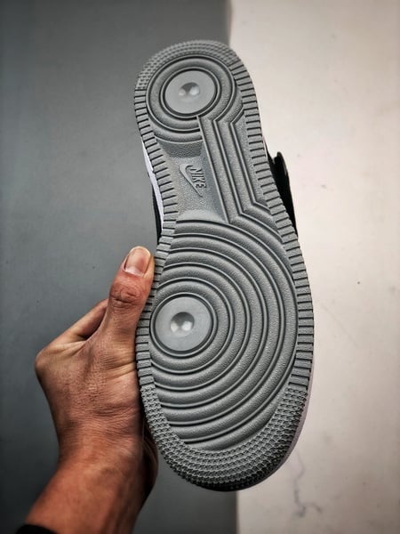 Air Force 1 07 Mid Sombra Cinzenta Reflexo Anjo - Vista 4