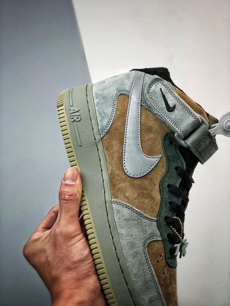 Air Force 1 07 Mid Marrom e Verde Camurca - Vista 2