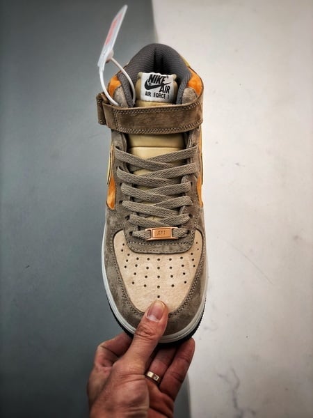 Air Force 1 07 Mid Marrom Amarelo e Laranja Camurca - Vista 9