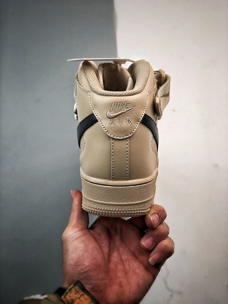 Air Force 1 07 Mid Marrom e Preto Cordao - Vista 3