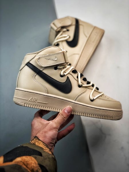 Air Force 1 07 Mid Marrom e Preto Cordao - Vista 7