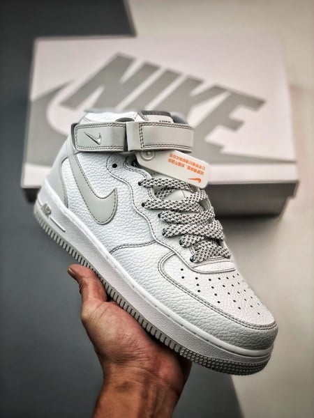 Air Force 1 07 Mid Cinzento e Branco Estrelas - Vista 7