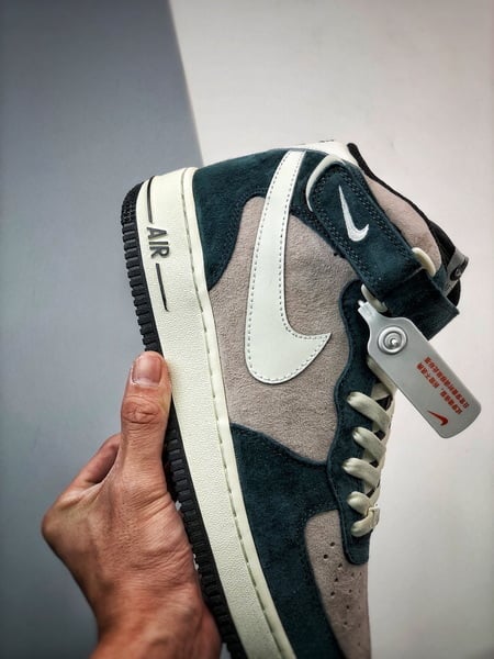 Air Force 1 07 Mid Cinzento e Verde Camurca - Vista 9