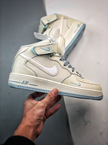 Air Force 1 07 Mid Perolado Bege Branco e Azul Gelo - Vista 7