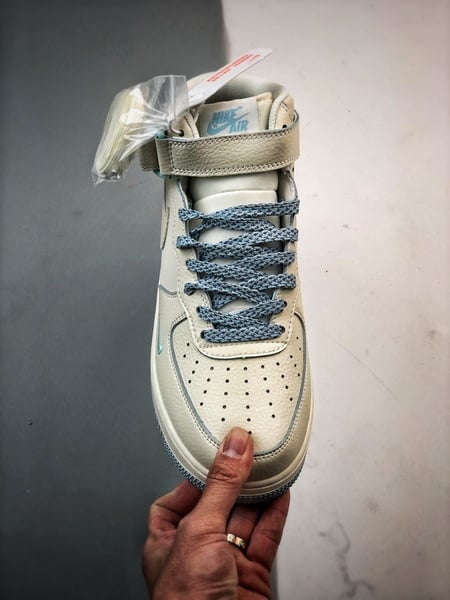 Air Force 1 07 Mid Perolado Bege Branco e Azul Gelo - Vista 9