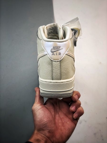 Air Force 1 07 Mid Branco e Cinzento - Vista 3