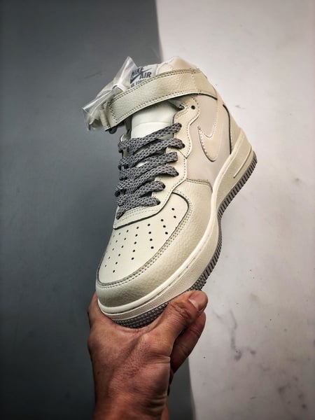 Air Force 1 07 Mid Branco e Cinzento - Vista 5