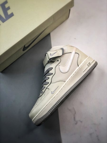 Air Force 1 07 Mid Branco e Cinzento - Vista 8