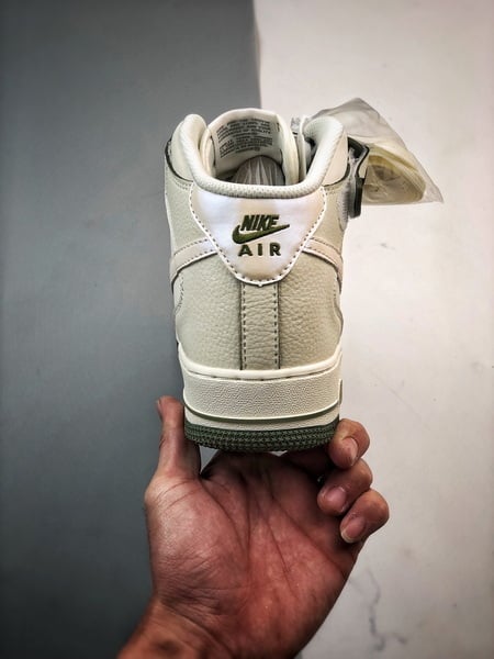 Air Force 1 07 Mid Perolado Bege Branco e Verde - Vista 3