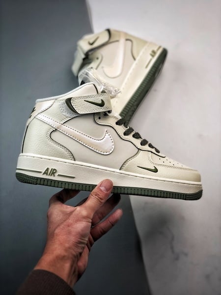 Air Force 1 07 Mid Perolado Bege Branco e Verde - Vista 7