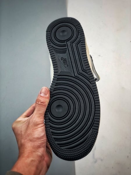 Air Force 1 07 Mid Branco e Preto - Vista 4