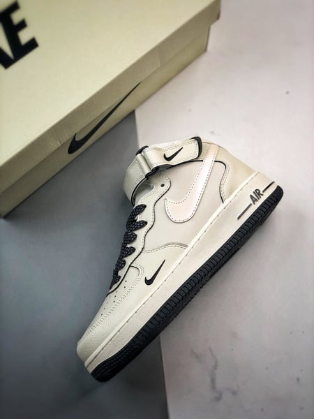 Air Force 1 07 Mid Branco e Preto - Vista 8