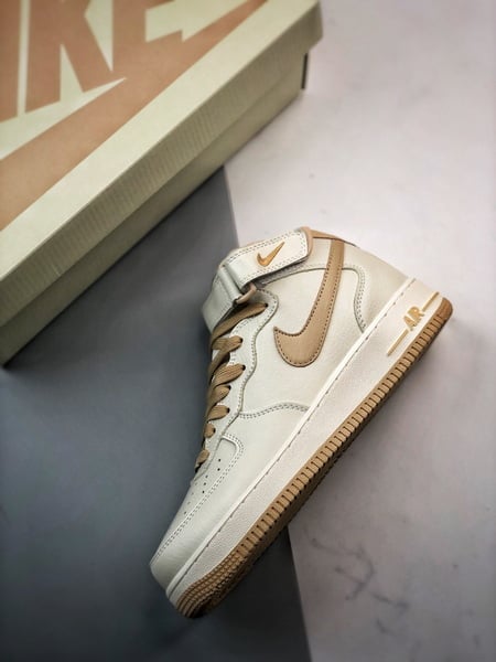 Air Force 1 07 Mid Branco e Caqui Caneta - Vista 8