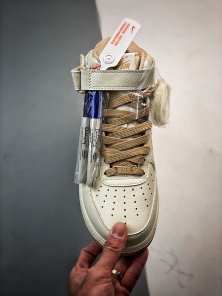 Air Force 1 07 Mid Branco e Caqui Caneta - Vista 9