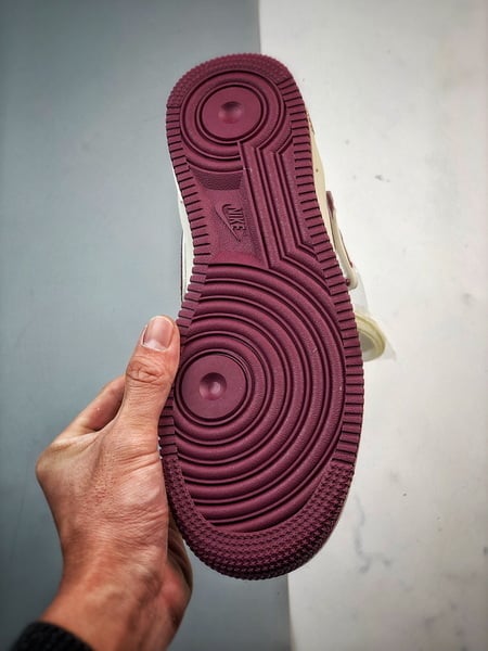 Air Force 1 07 Mid Branco e Vermelho 3M - Vista 4