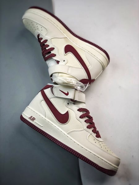 Air Force 1 07 Mid Branco e Vermelho 3M - Vista 6