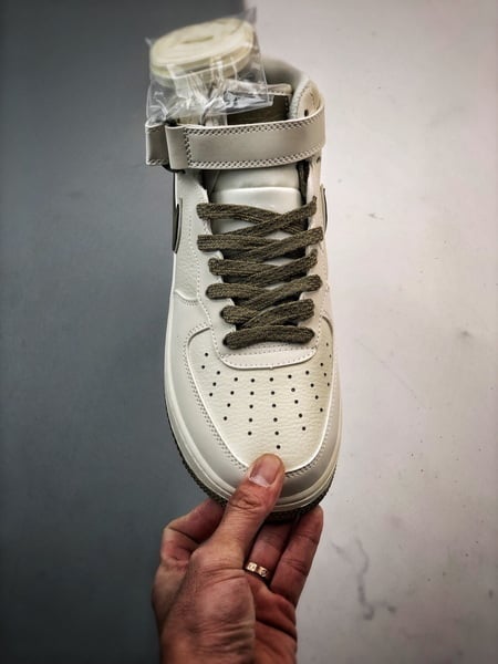 Air Force 1 07 Mid Branco e Verde 3M - Vista 9