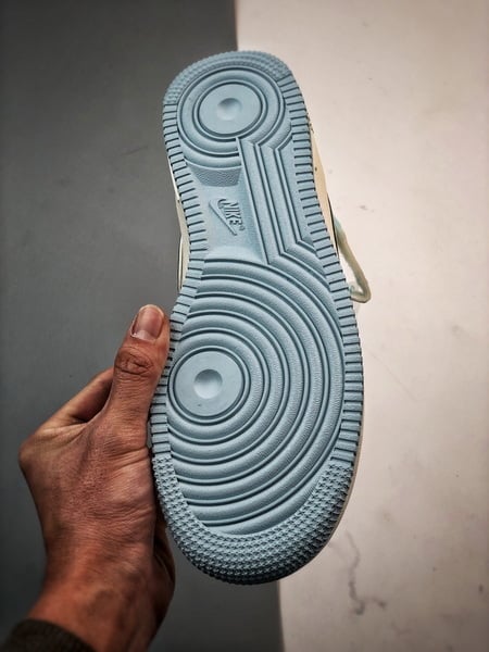 Air Force 1 07 Mid Branco e Azul 3M - Vista 4