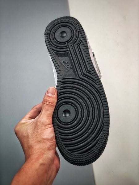 Air Force 1 07 Mid Branco e Preto - Vista 3