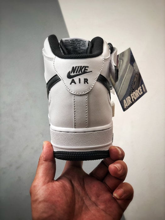 Air Force 1 07 Mid Branco e Preto - Vista 3
