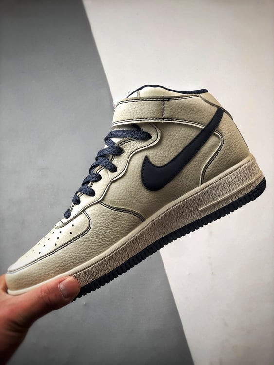 Air Force 1 07 Mid Bege e Azul Escuro - Vista 5
