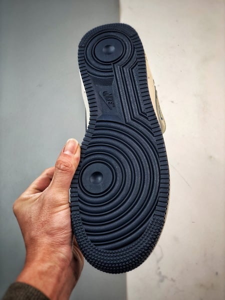 Air Force 1 07 Mid Bege e Azul Escuro3M - Vista 6