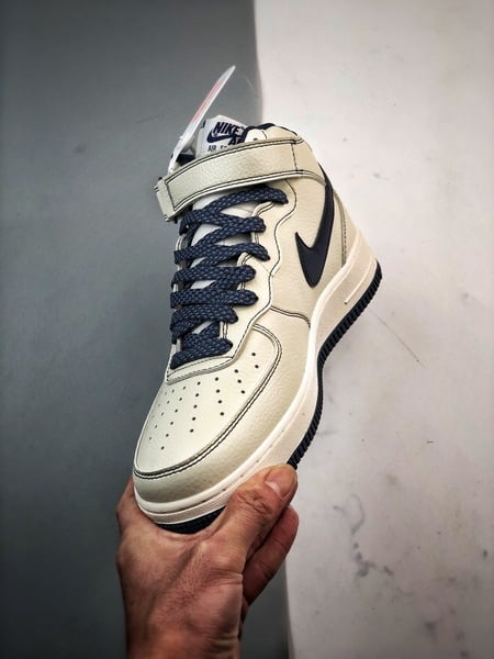Air Force 1 07 Mid Bege e Azul Escuro3M - Vista 7