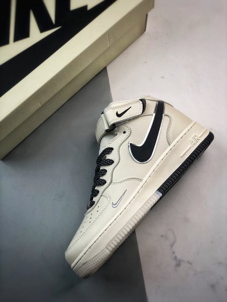 Air Force 1 07 Mid Branco e Preto3M - Vista 8