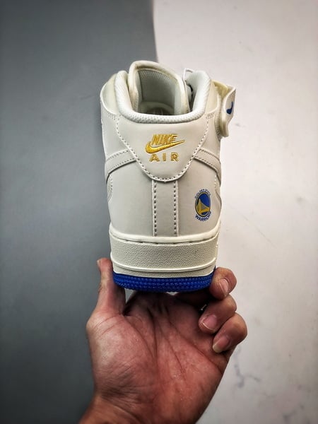 Air Force 1 07 Mid Azul e Amarelo Cordao Pequeno Gancho - Vista 3
