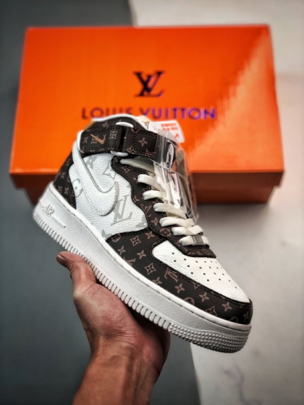Air Force 1 07 Mid LV Branco e Marrom Estampado Completo - Vista 1