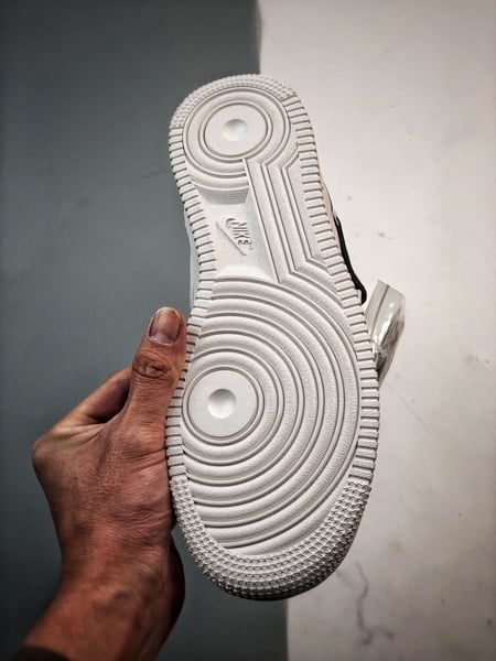 Air Force 1 07 Mid LV Branco e Marrom Estampado Completo - Vista 4