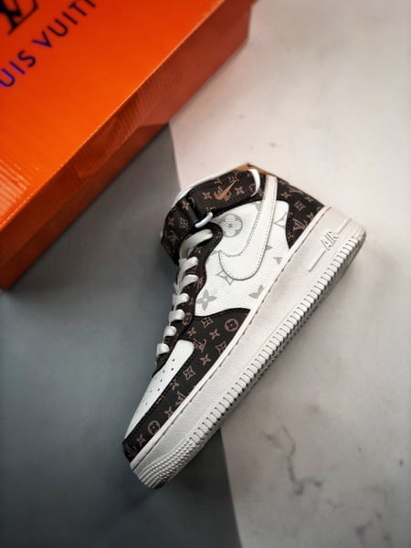 Air Force 1 07 Mid LV Branco e Marrom Estampado Completo - Vista 8