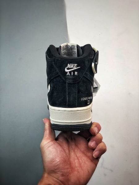 Air Force 1 07 Mid LVBege e Preto - Vista 3