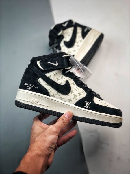 Air Force 1 07 Mid LVBege e Preto - Vista 7