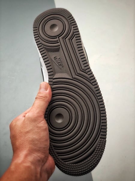 Air Force 1 Low '1V Colaboração Castanho Elfo Noturno - Vista 4