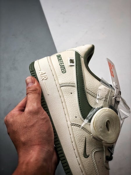 Air Force 1 Low Cinco Listras Cadarços Grossos Marfim e Verde - Vista 2