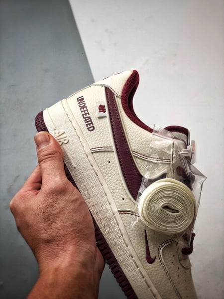 Air Force 1 Low Cinco Listras - Vista 2