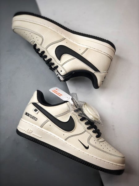 Air Force 1 Low Cinco Listras Cadarços Grossos Marfim e Preto - Vista 6