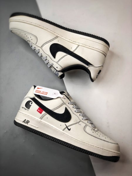 Air Force 1 Low x Carhartt Creme e Preto - Vista 6