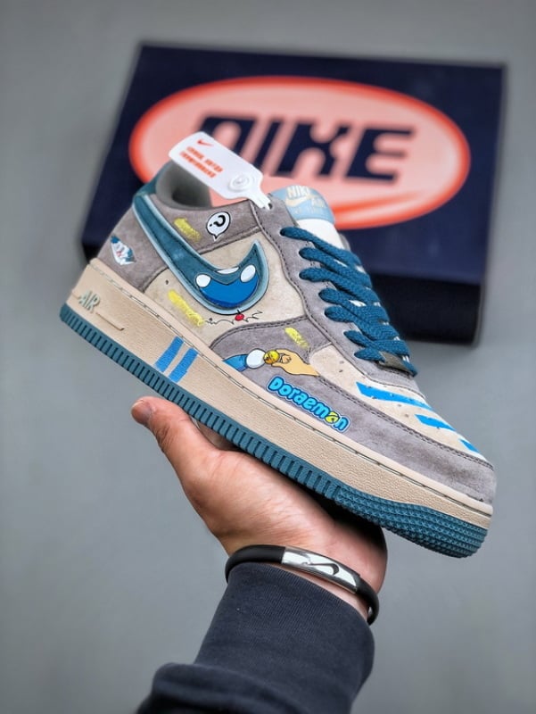 Air Force 1 Low Doraemon Cinzento e Azul - Vista 1