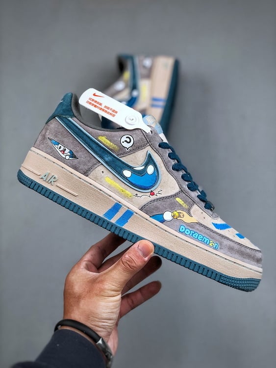 Air Force 1 Low Doraemon Cinzento e Azul - Vista 7