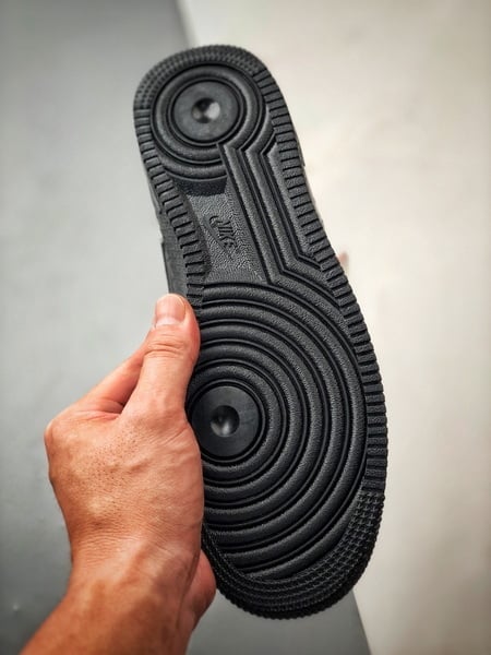 Air Force 1 Low Quatro Ganchos Preto - Vista 4