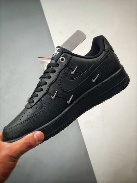 Air Force 1 Low Quatro Ganchos Preto - Vista 5