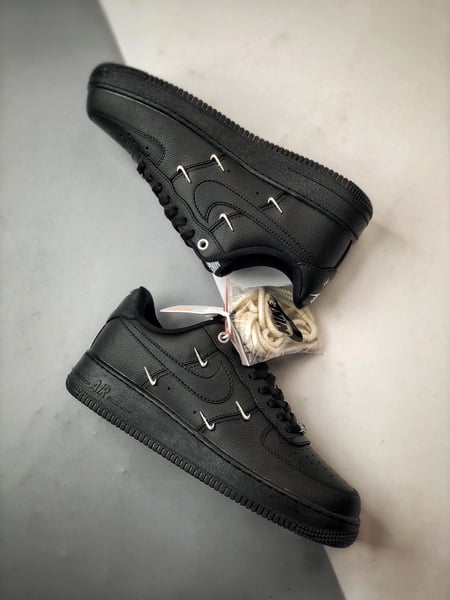 Air Force 1 Low Quatro Ganchos Preto - Vista 6